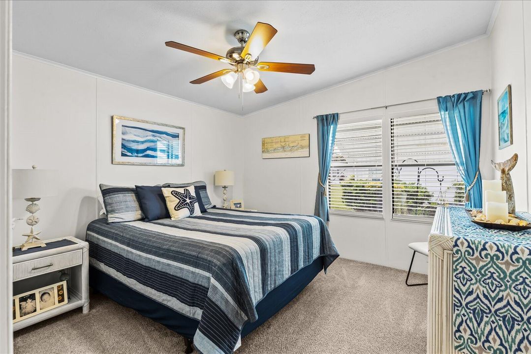 Active With Contract: $190,000 (2 beds, 2 baths, 1036 Square Feet)