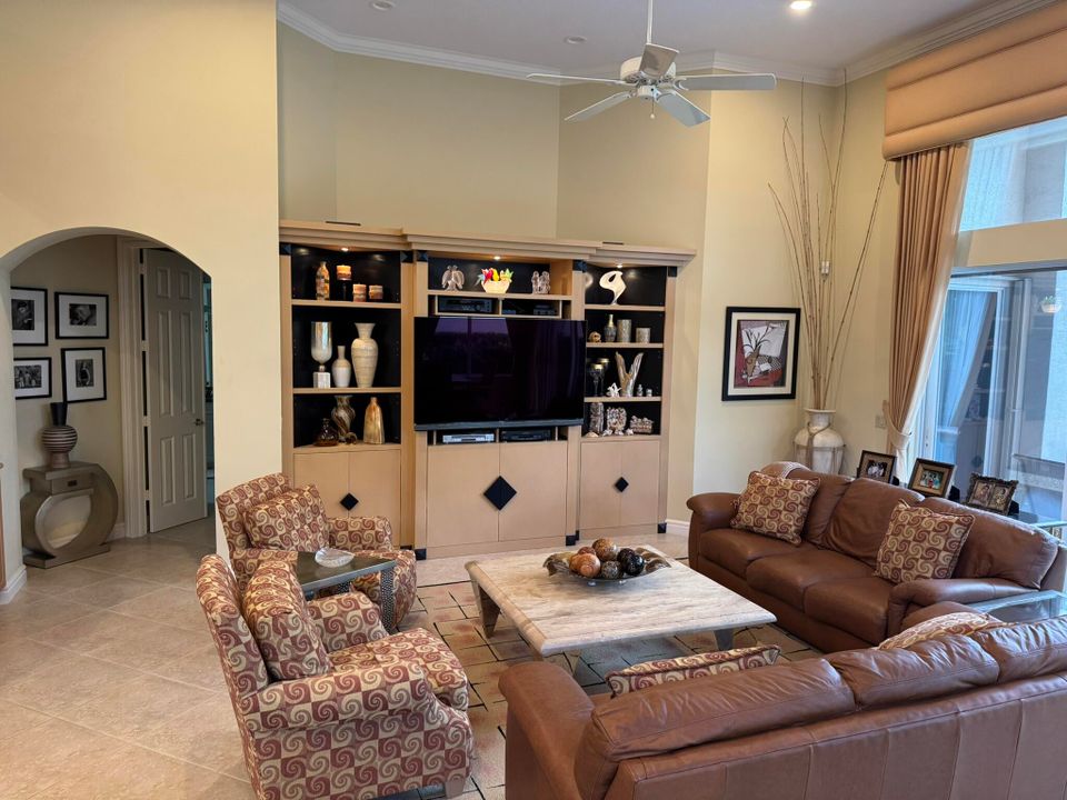 For Sale: $2,095,000 (3 beds, 3 baths, 2969 Square Feet)