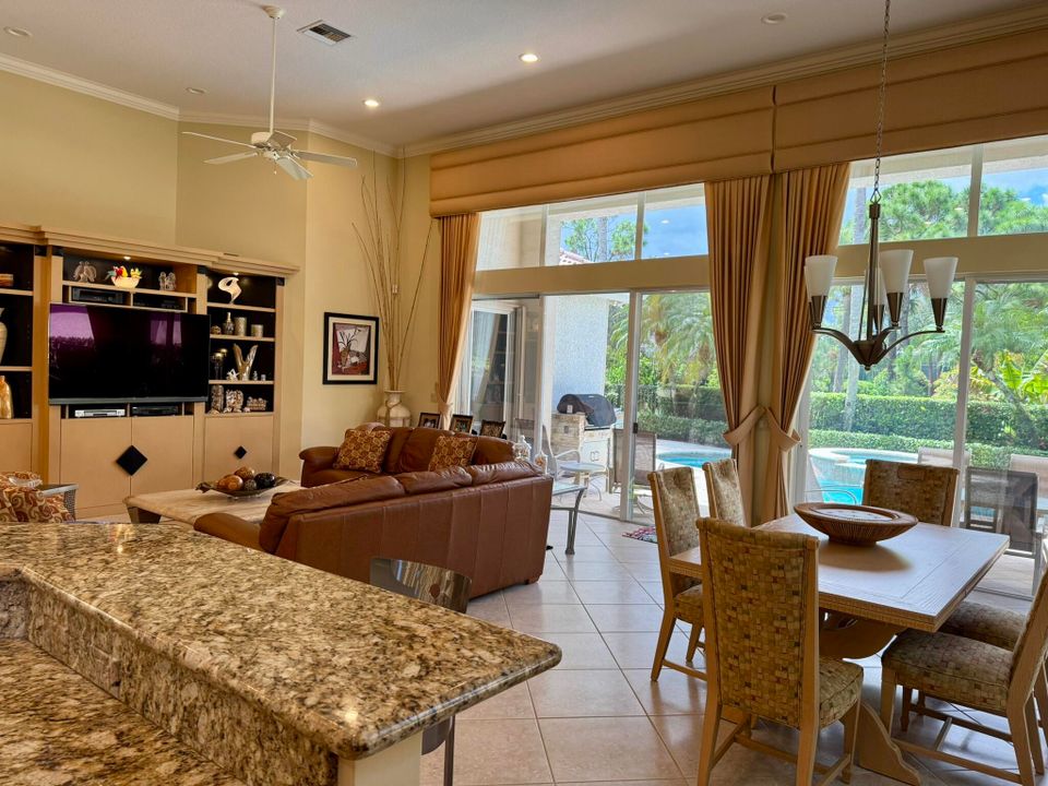 For Sale: $2,095,000 (3 beds, 3 baths, 2969 Square Feet)