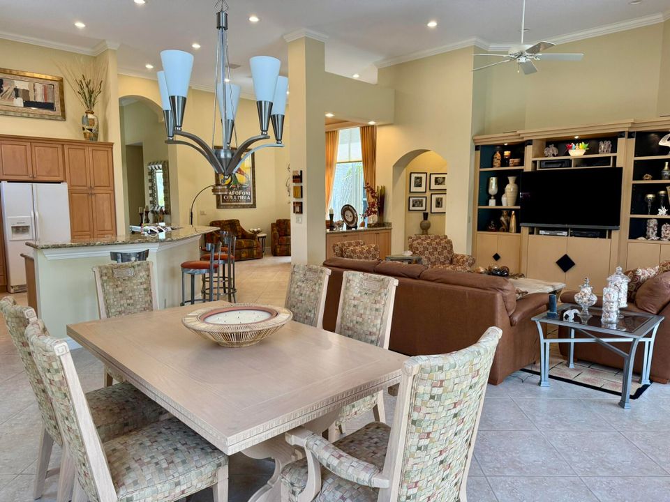 For Sale: $2,095,000 (3 beds, 3 baths, 2969 Square Feet)