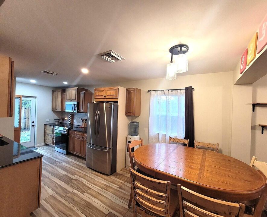 Active With Contract: $739,000 (4 beds, 3 baths, 2426 Square Feet)