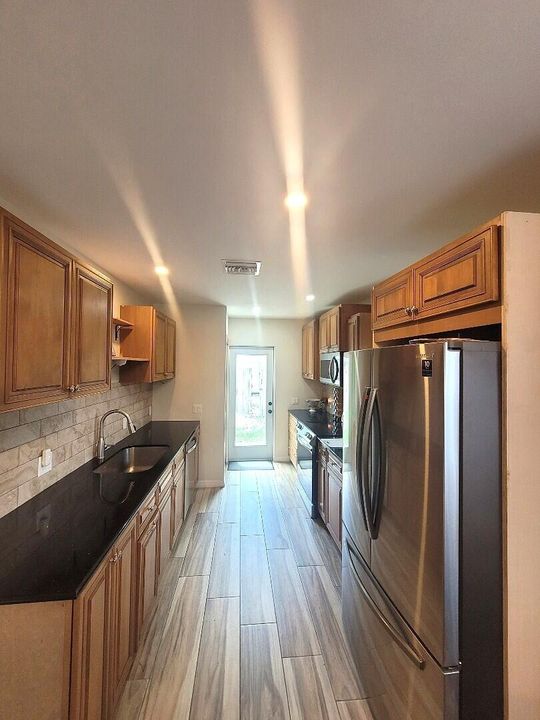 Active With Contract: $739,000 (4 beds, 3 baths, 2426 Square Feet)