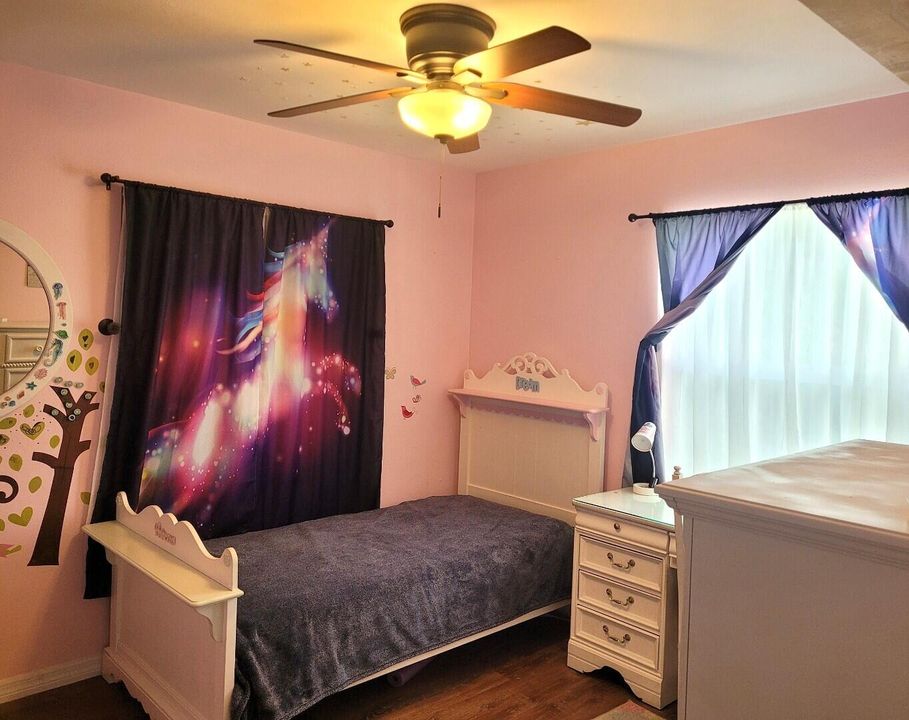 Active With Contract: $739,000 (4 beds, 3 baths, 2426 Square Feet)