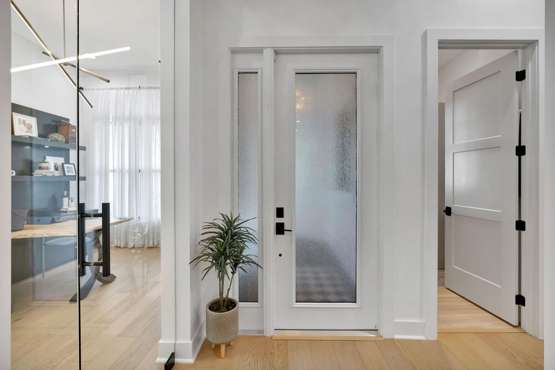 En Venta: $1,950,000 (3 camas, 2 baños, 2371 Pies cuadrados)