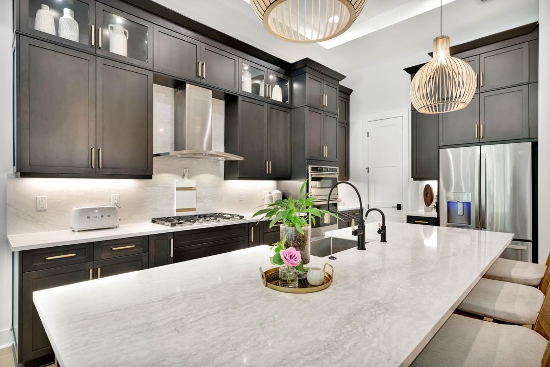 En Venta: $1,950,000 (3 camas, 2 baños, 2371 Pies cuadrados)