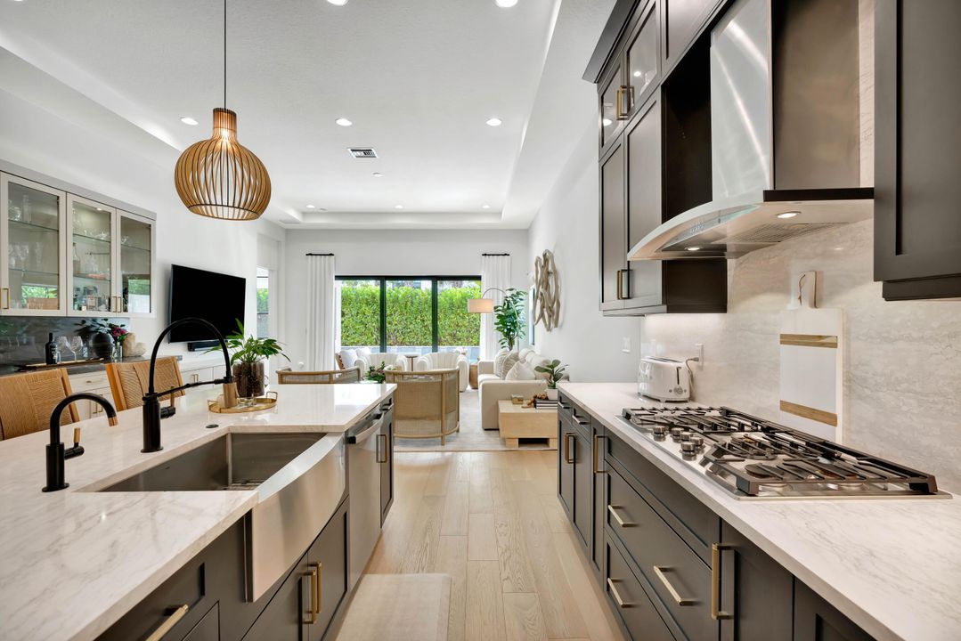 En Venta: $1,950,000 (3 camas, 2 baños, 2371 Pies cuadrados)