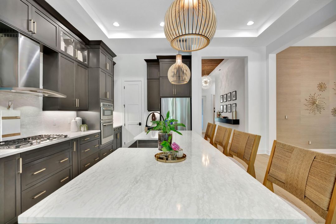 En Venta: $1,950,000 (3 camas, 2 baños, 2371 Pies cuadrados)