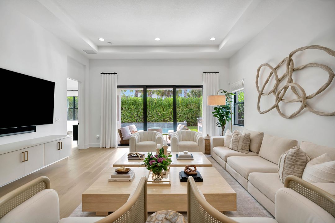 En Venta: $1,950,000 (3 camas, 2 baños, 2371 Pies cuadrados)