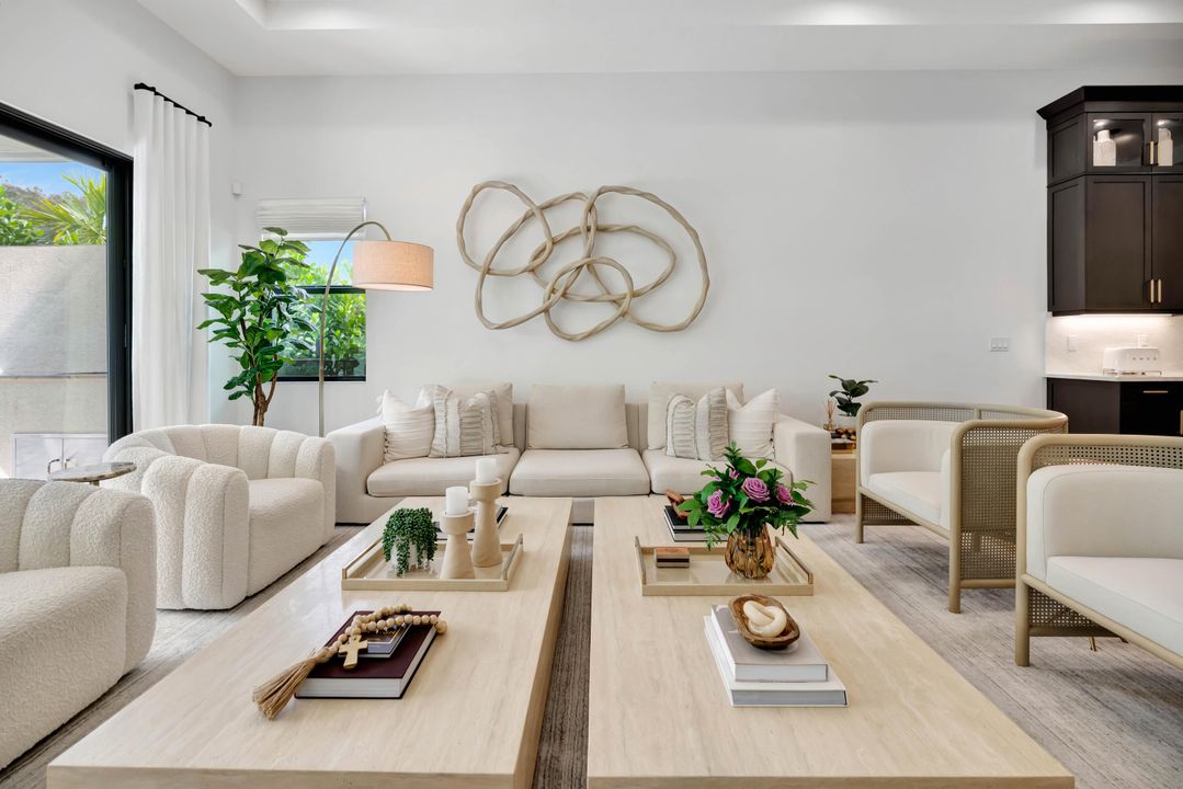 En Venta: $1,950,000 (3 camas, 2 baños, 2371 Pies cuadrados)