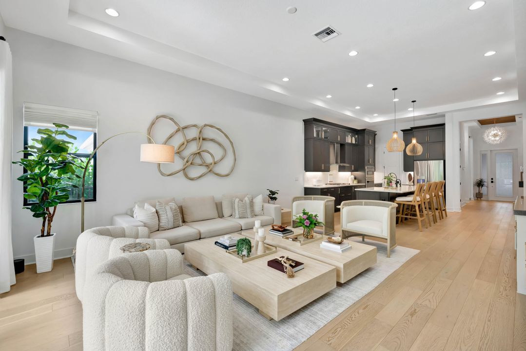 En Venta: $1,950,000 (3 camas, 2 baños, 2371 Pies cuadrados)