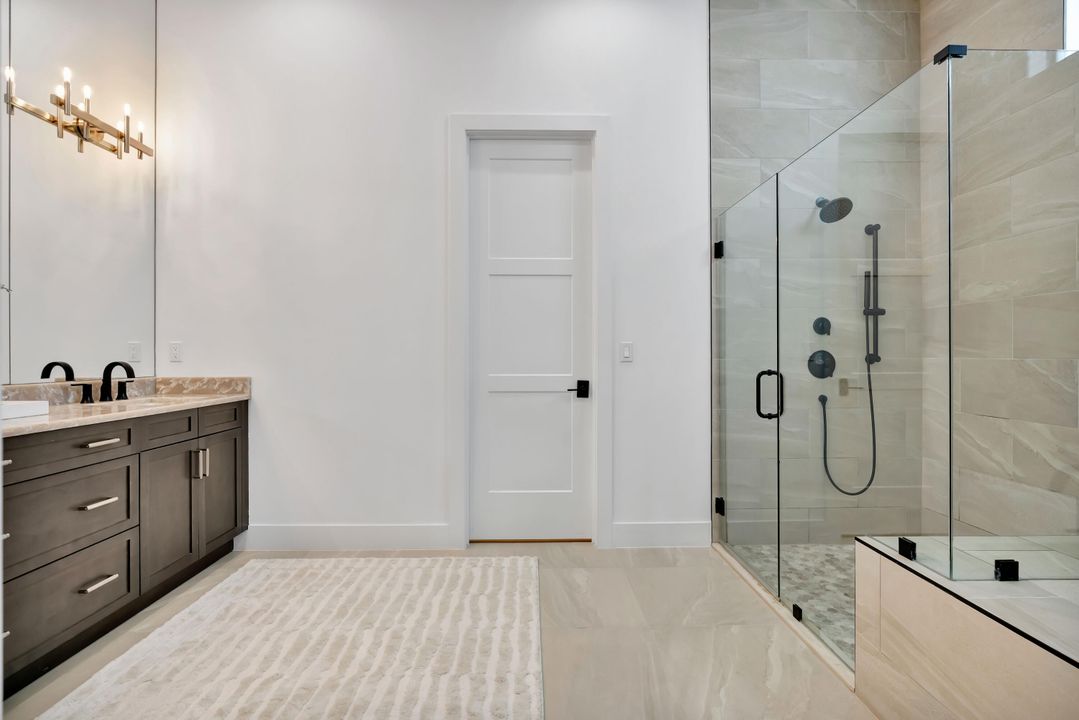 En Venta: $1,950,000 (3 camas, 2 baños, 2371 Pies cuadrados)