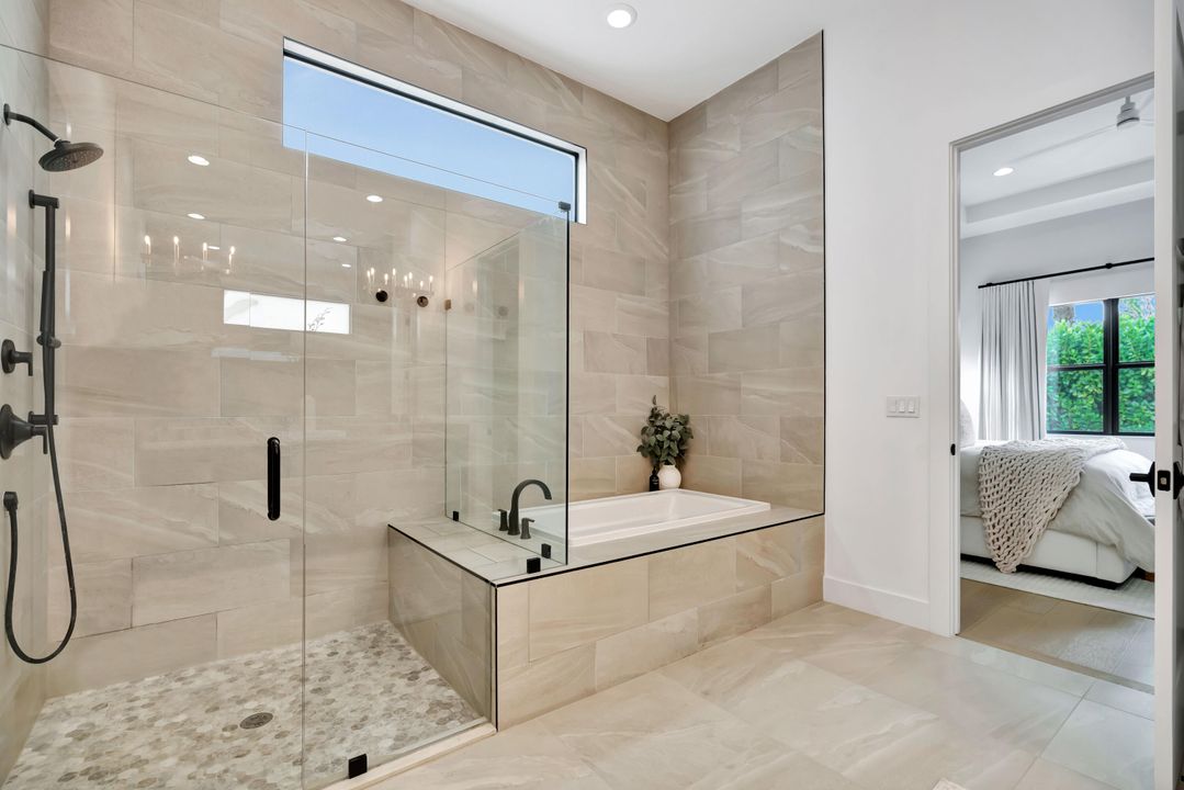 En Venta: $1,950,000 (3 camas, 2 baños, 2371 Pies cuadrados)