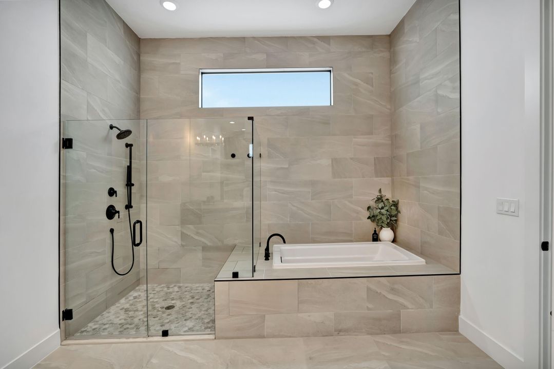 En Venta: $1,950,000 (3 camas, 2 baños, 2371 Pies cuadrados)