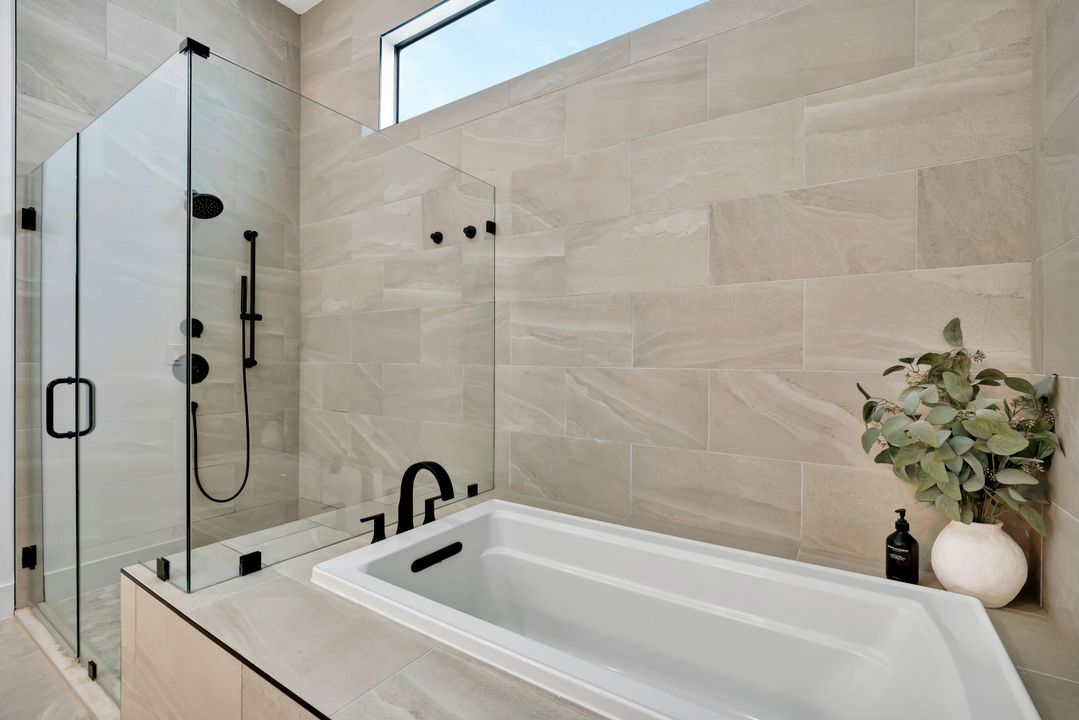 En Venta: $1,950,000 (3 camas, 2 baños, 2371 Pies cuadrados)