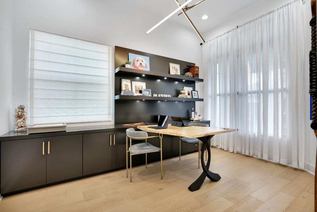 En Venta: $1,950,000 (3 camas, 2 baños, 2371 Pies cuadrados)