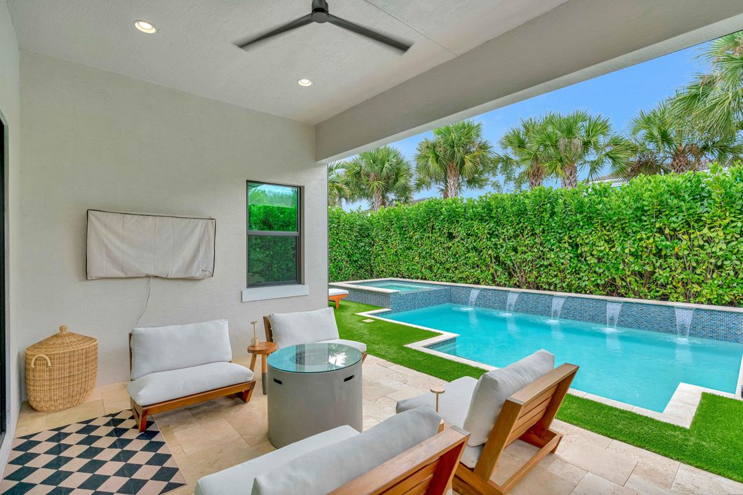 En Venta: $1,950,000 (3 camas, 2 baños, 2371 Pies cuadrados)