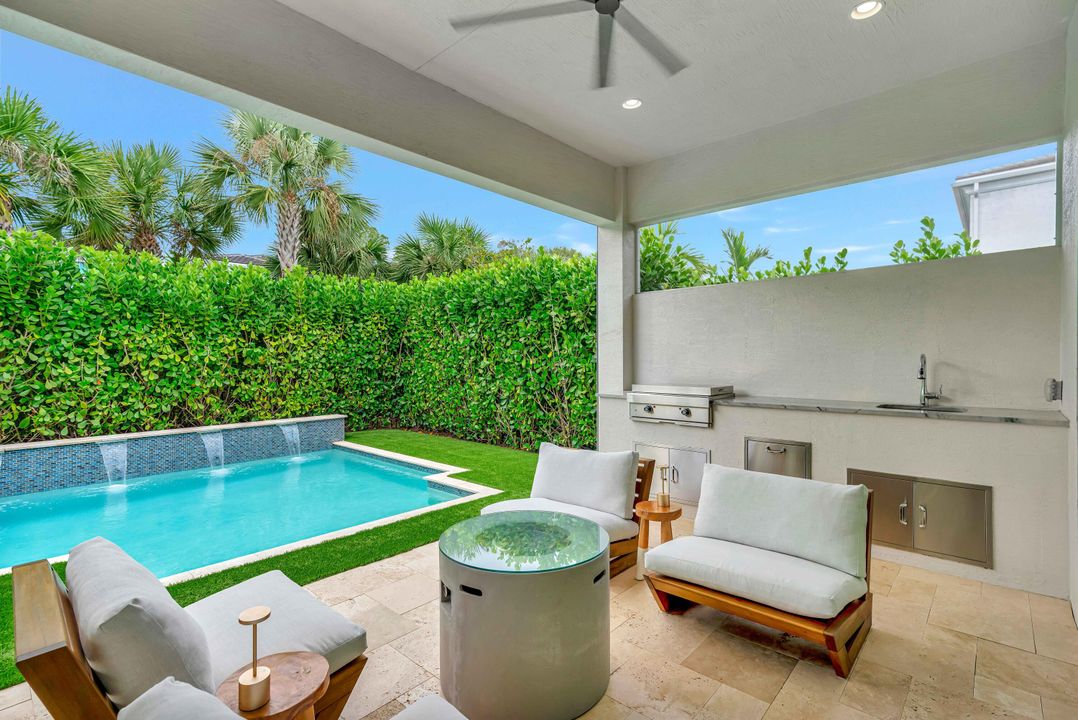 En Venta: $1,950,000 (3 camas, 2 baños, 2371 Pies cuadrados)