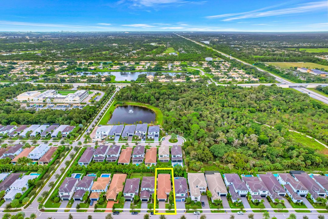 En Venta: $1,950,000 (3 camas, 2 baños, 2371 Pies cuadrados)