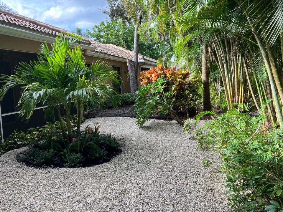 For Sale: $225,000 (2 beds, 2 baths, 1910 Square Feet)