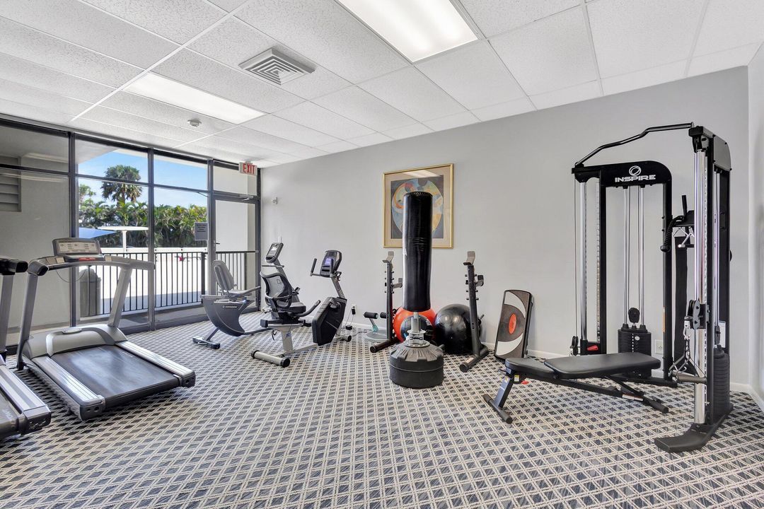 For Sale: $385,000 (3 beds, 2 baths, 1404 Square Feet)