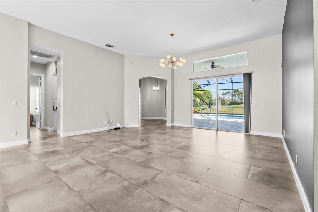 For Sale: $640,000 (3 beds, 2 baths, 2512 Square Feet)