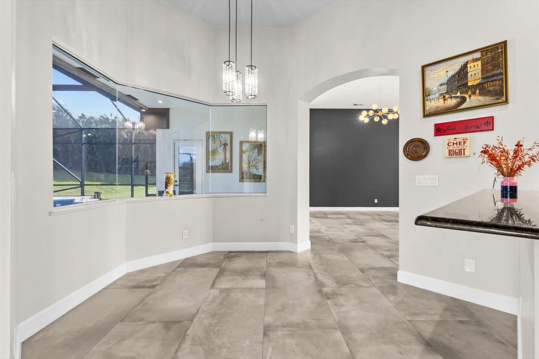 For Sale: $640,000 (3 beds, 2 baths, 2512 Square Feet)