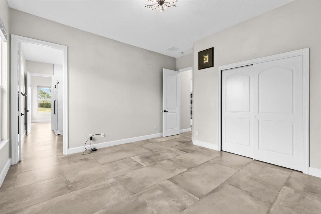 For Sale: $640,000 (3 beds, 2 baths, 2512 Square Feet)