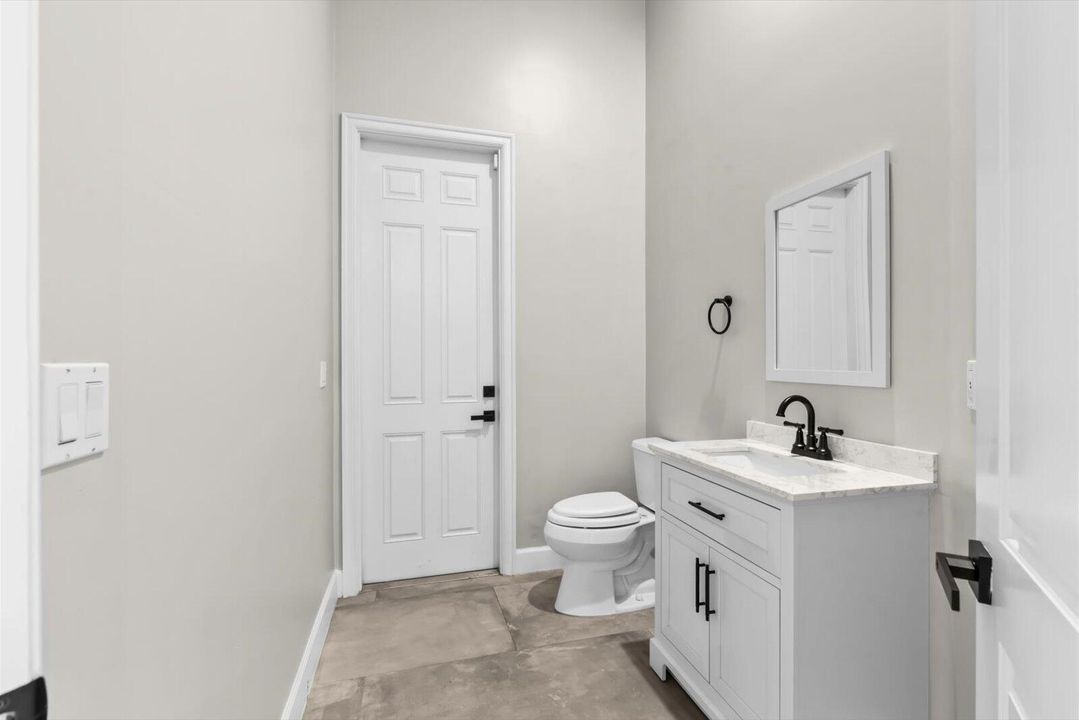 For Sale: $640,000 (3 beds, 2 baths, 2512 Square Feet)