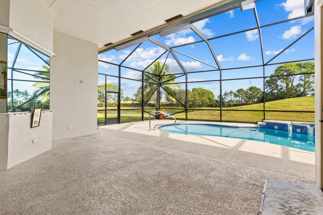 For Sale: $640,000 (3 beds, 2 baths, 2512 Square Feet)