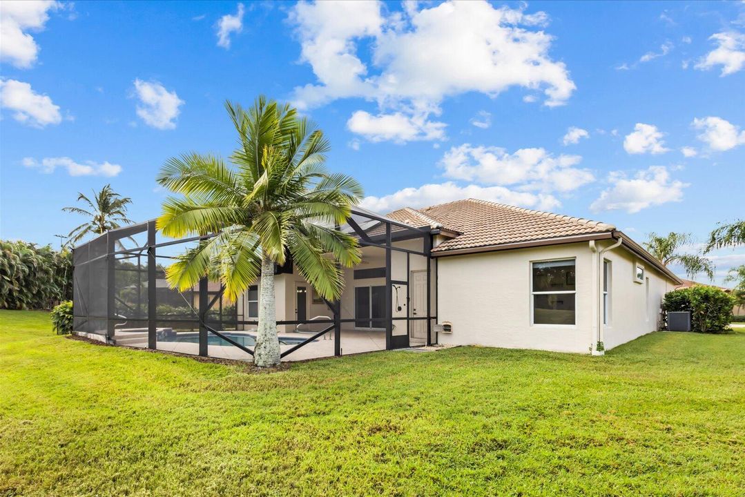 For Sale: $640,000 (3 beds, 2 baths, 2512 Square Feet)