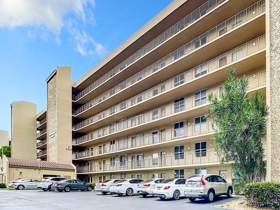 En Venta: $210,000 (2 camas, 2 baños, 1070 Pies cuadrados)