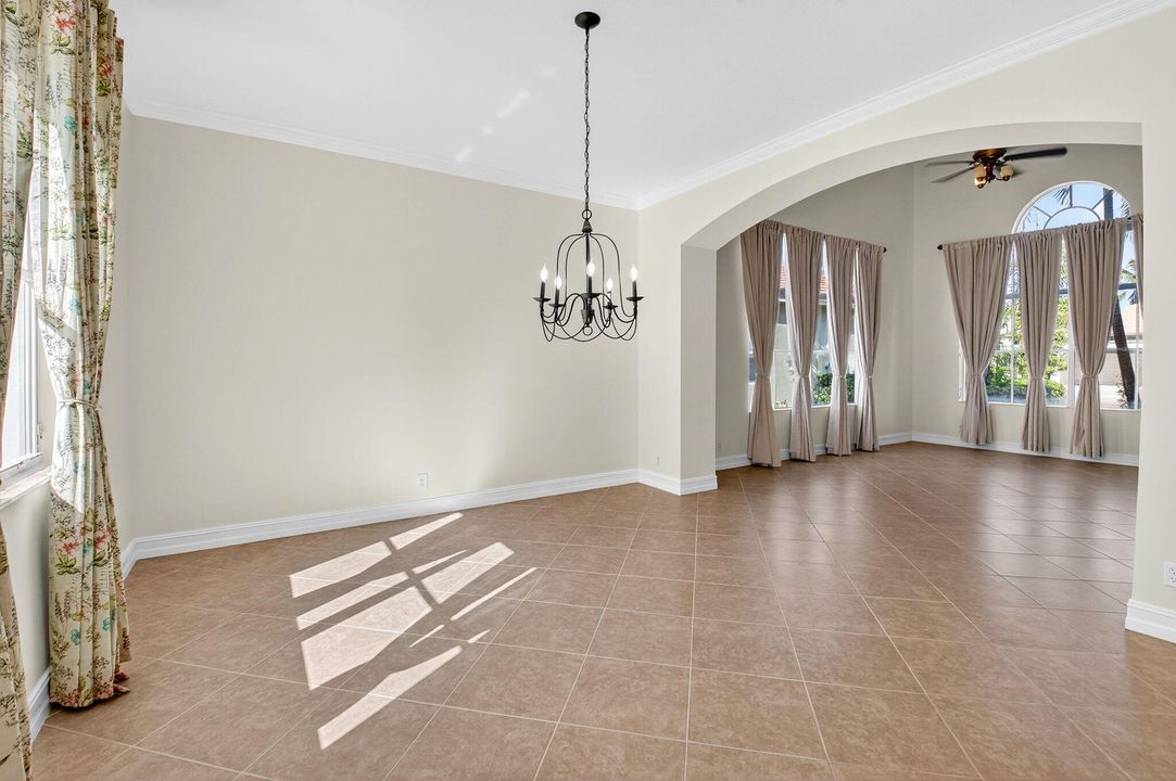 For Sale: $899,999 (5 beds, 3 baths, 3363 Square Feet)