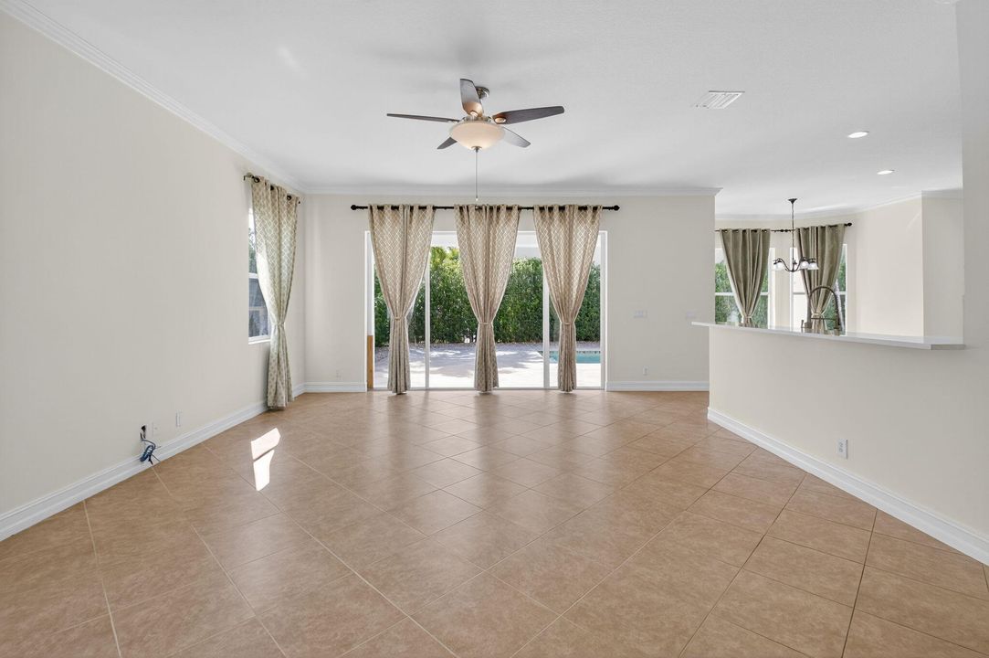 For Sale: $899,999 (5 beds, 3 baths, 3363 Square Feet)