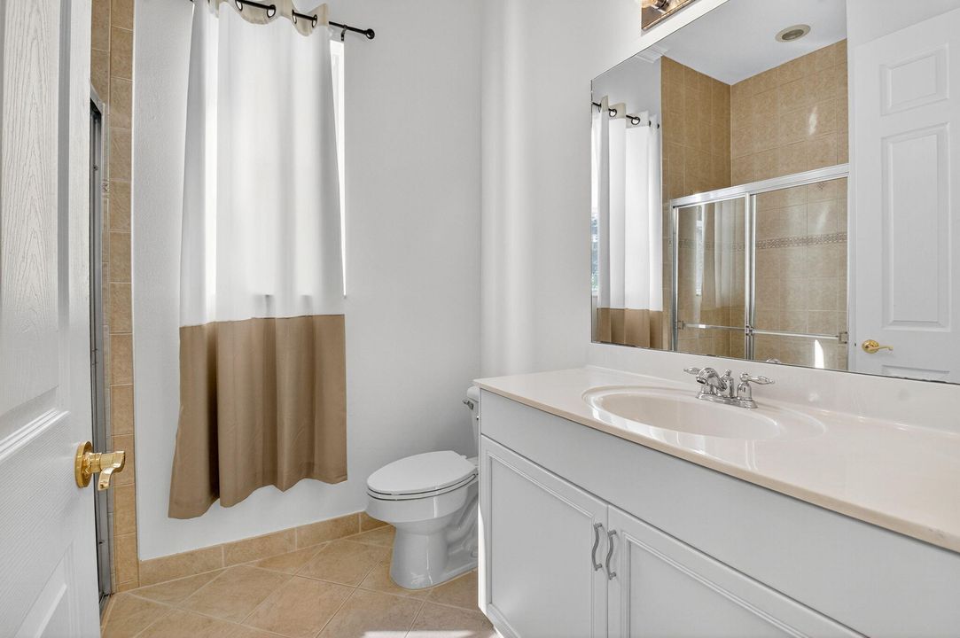 For Sale: $899,999 (5 beds, 3 baths, 3363 Square Feet)