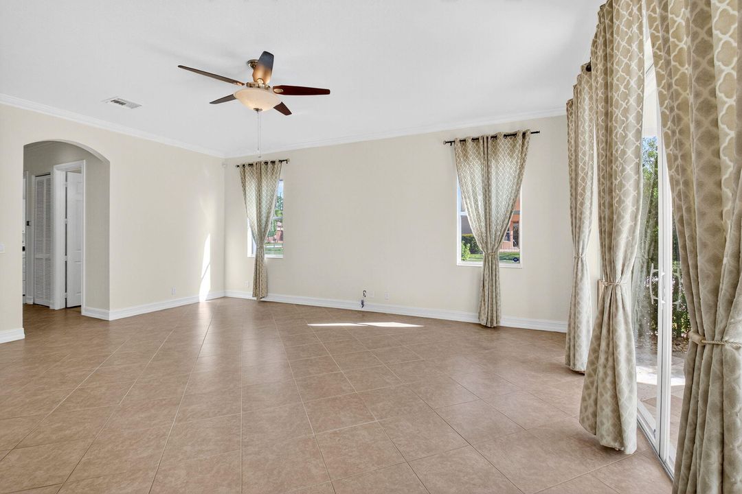 For Sale: $899,999 (5 beds, 3 baths, 3363 Square Feet)