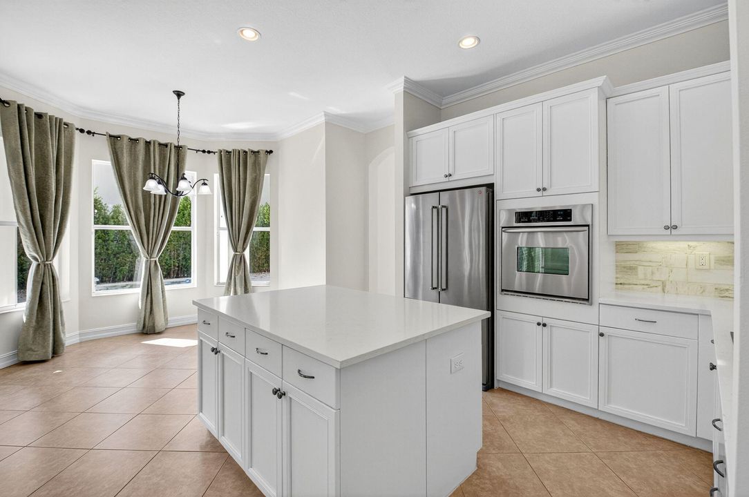 For Sale: $899,999 (5 beds, 3 baths, 3363 Square Feet)