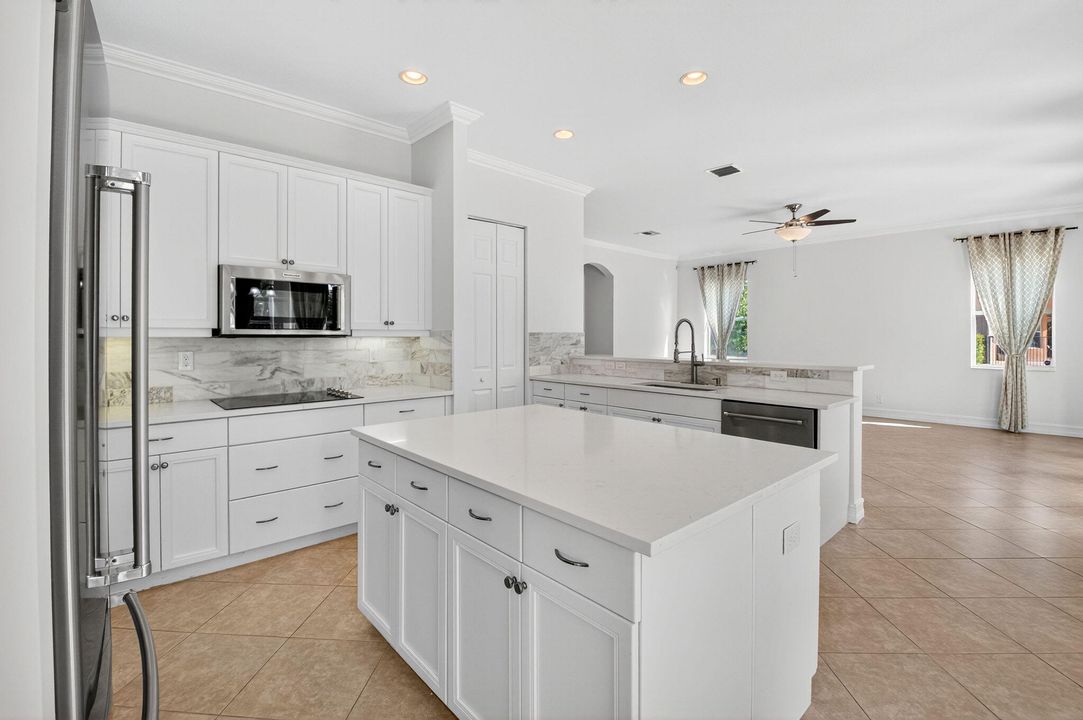 For Sale: $899,999 (5 beds, 3 baths, 3363 Square Feet)