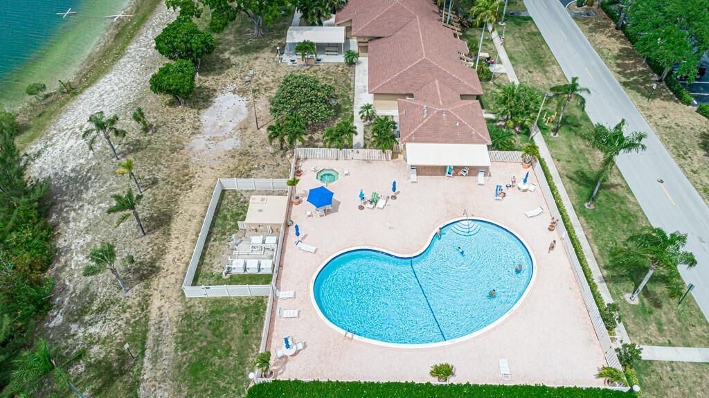 En Venta: $210,000 (2 camas, 2 baños, 1070 Pies cuadrados)