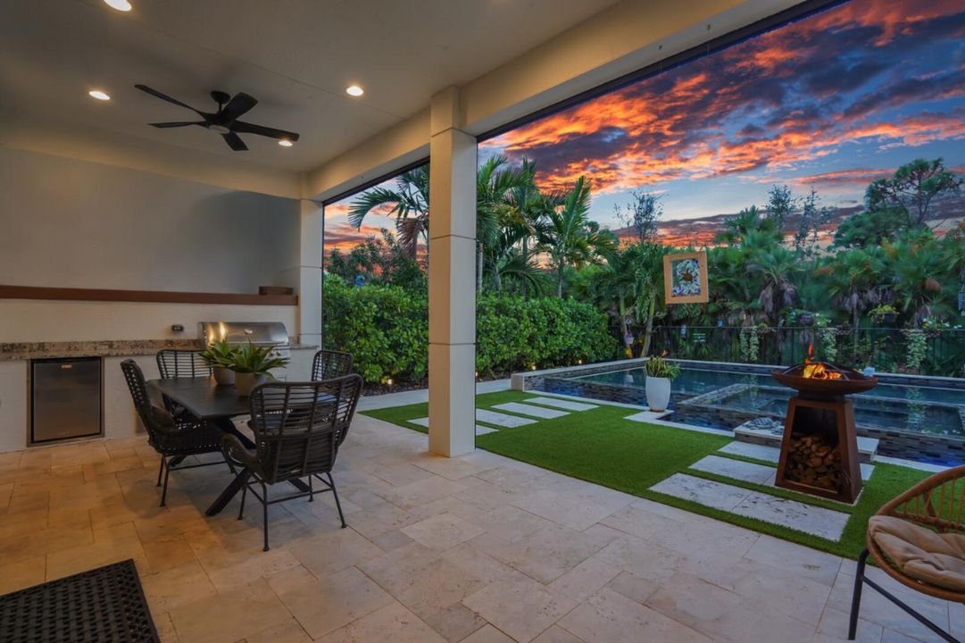 出租: $18,000 (4 贝兹, 4 浴室, 4390 平方英尺)