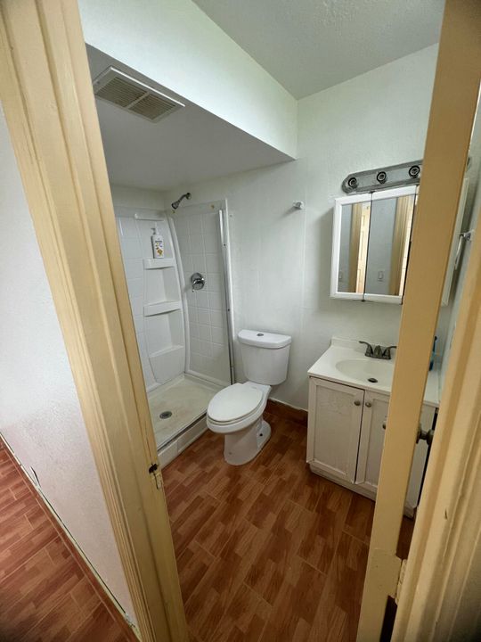 For Sale: $210,000 (2 beds, 2 baths, 1050 Square Feet)