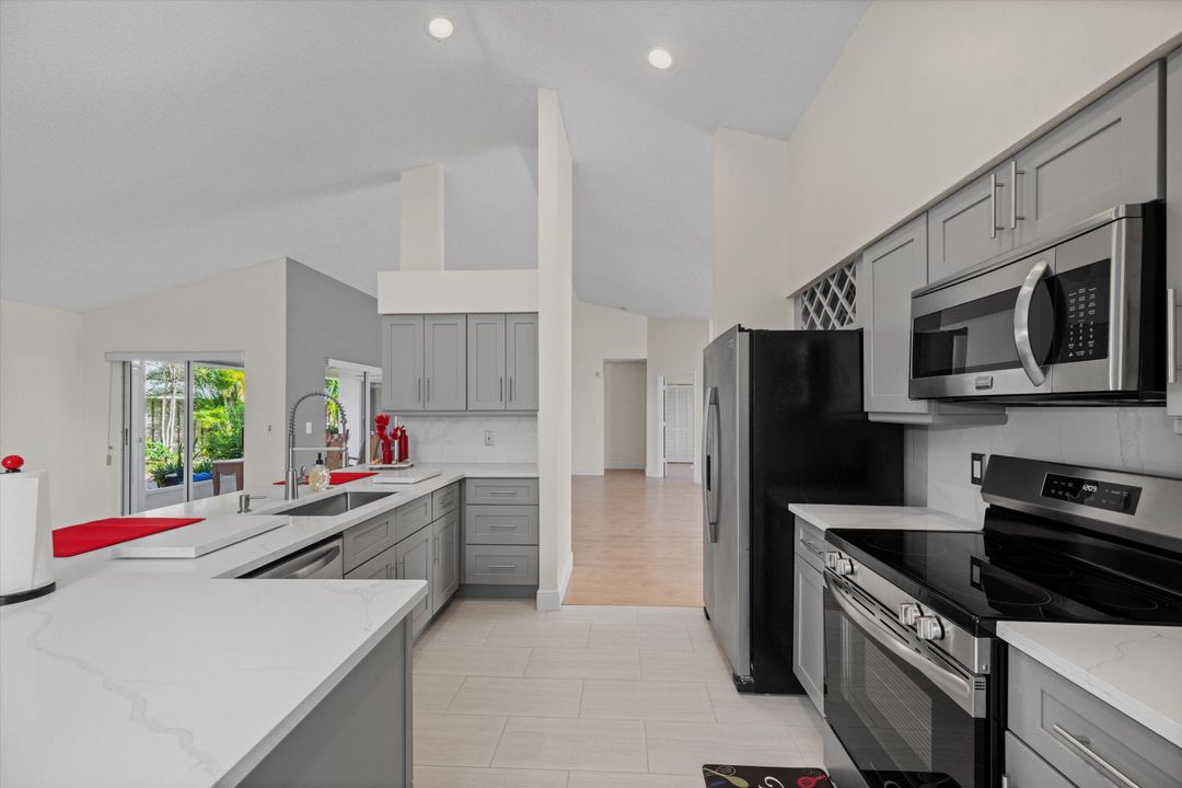 For Rent: $3,950 (4 beds, 2 baths, 2122 Square Feet)