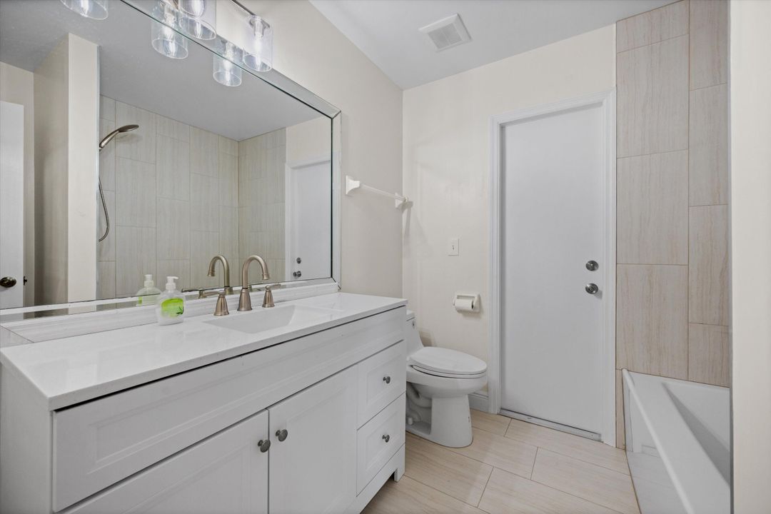 For Rent: $3,950 (4 beds, 2 baths, 2122 Square Feet)