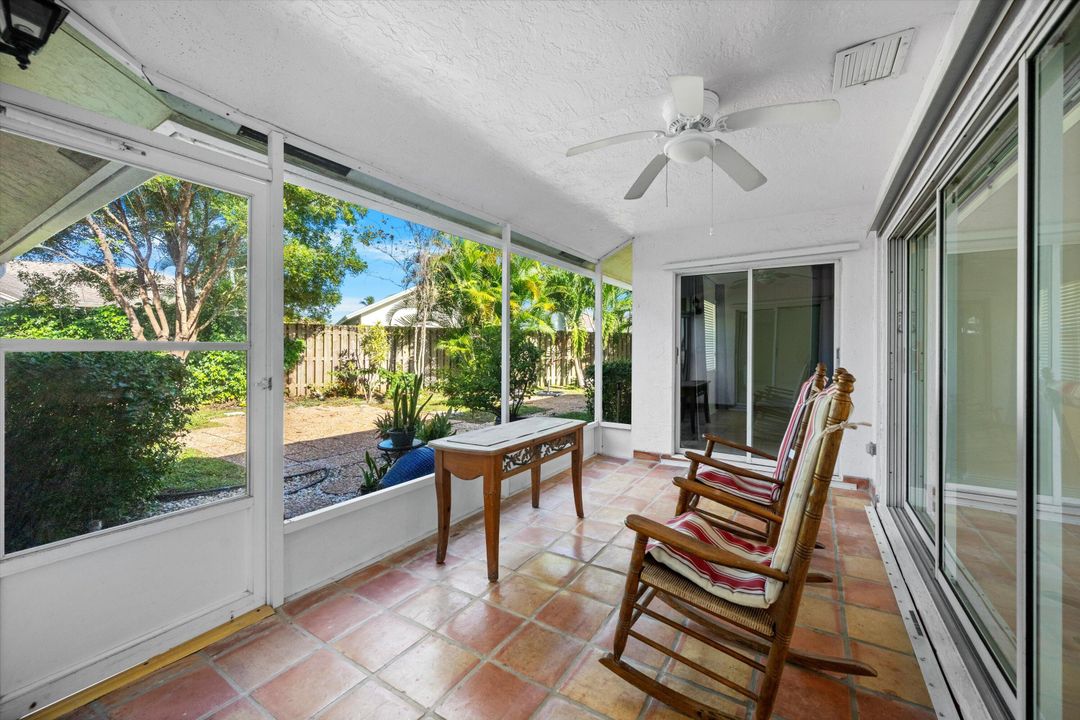 For Rent: $3,950 (4 beds, 2 baths, 2122 Square Feet)