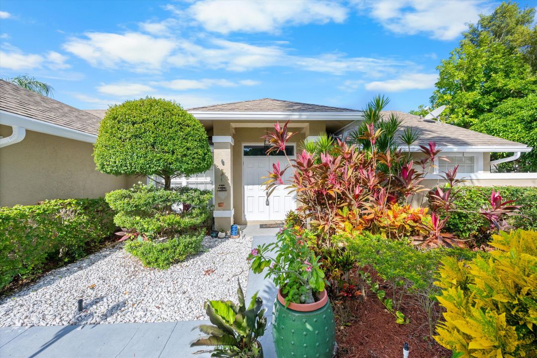 For Rent: $3,950 (4 beds, 2 baths, 2122 Square Feet)