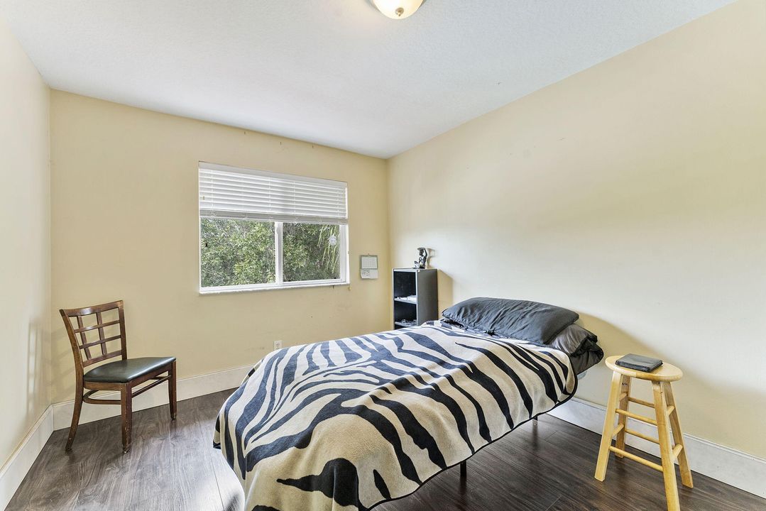 Под контрактом: $469,000 (4 спален, 2 ванн, 2145 Квадратных фут)