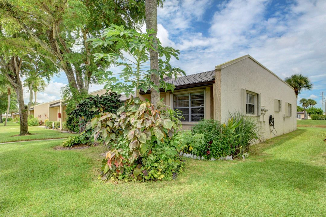 Activo con contrato: $1,800 (2 camas, 2 baños, 1156 Pies cuadrados)