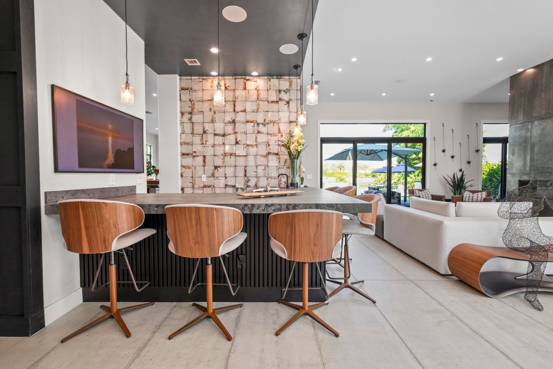 For Sale: $4,875,000 (6 beds, 8 baths, 6175 Square Feet)