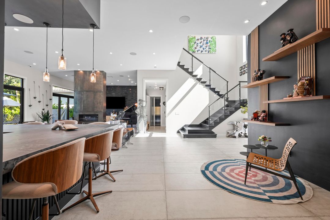 For Sale: $4,875,000 (6 beds, 8 baths, 6175 Square Feet)