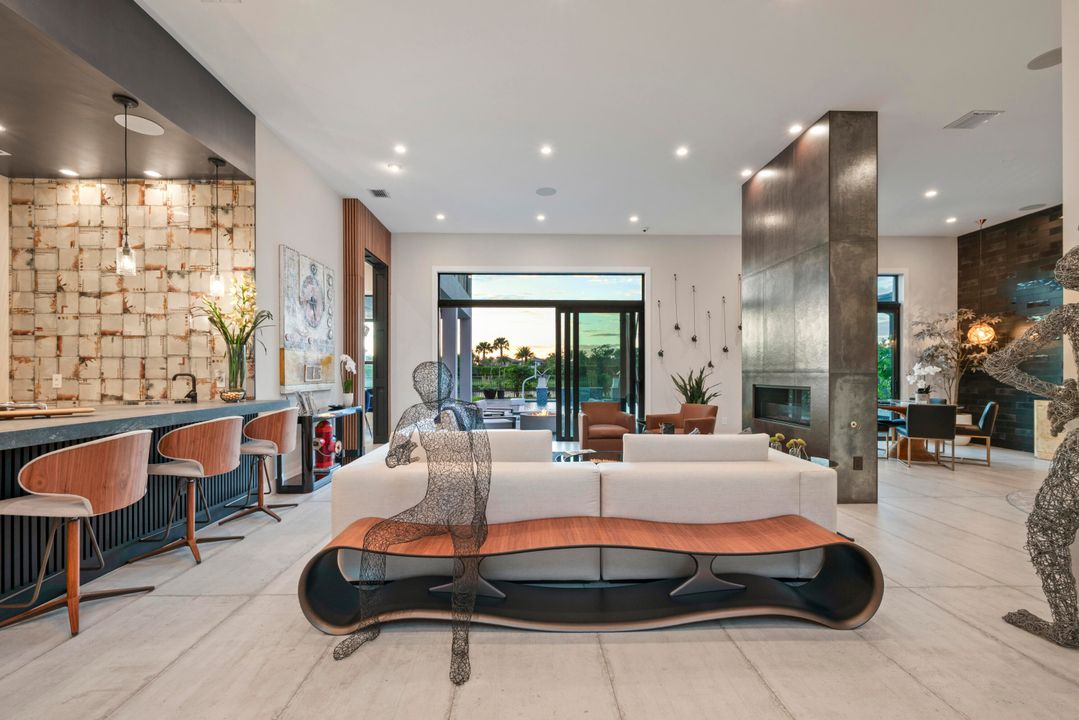 For Sale: $4,875,000 (6 beds, 8 baths, 6175 Square Feet)