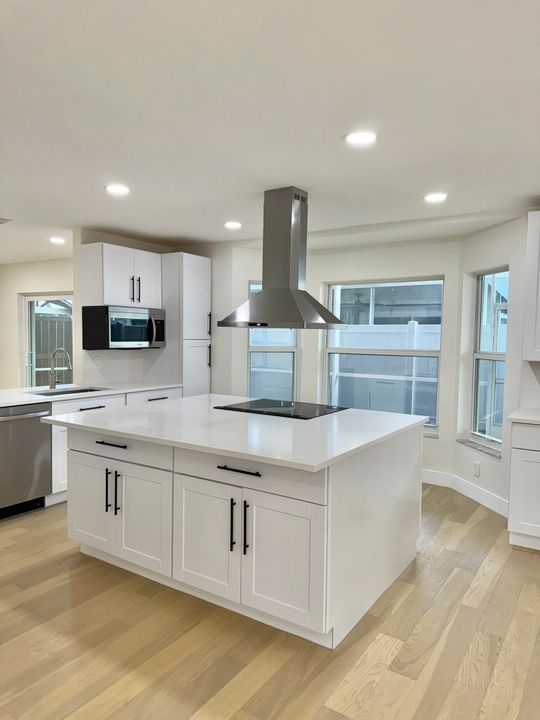 待售: $675,000 (4 贝兹, 2 浴室, 1927 平方英尺)